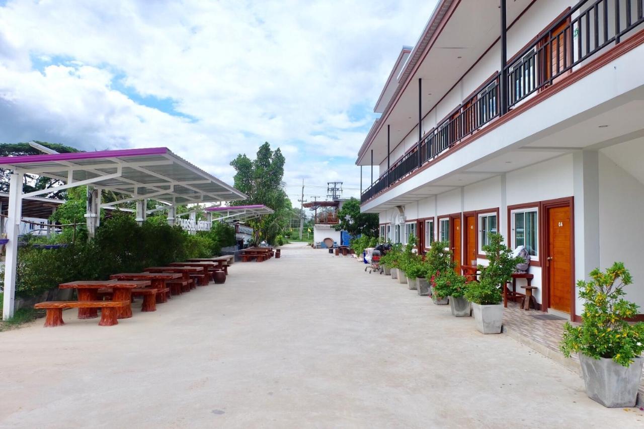 Baan Krutoom Hotel Chiangkhan Csiangkham Kültér fotó